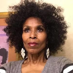 Meet your Posher, Marcia mo